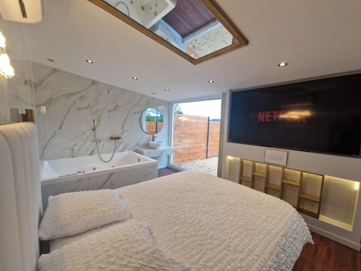 L'Experience Love Room Saint-Jean-Bonnefonds Luaran gambar