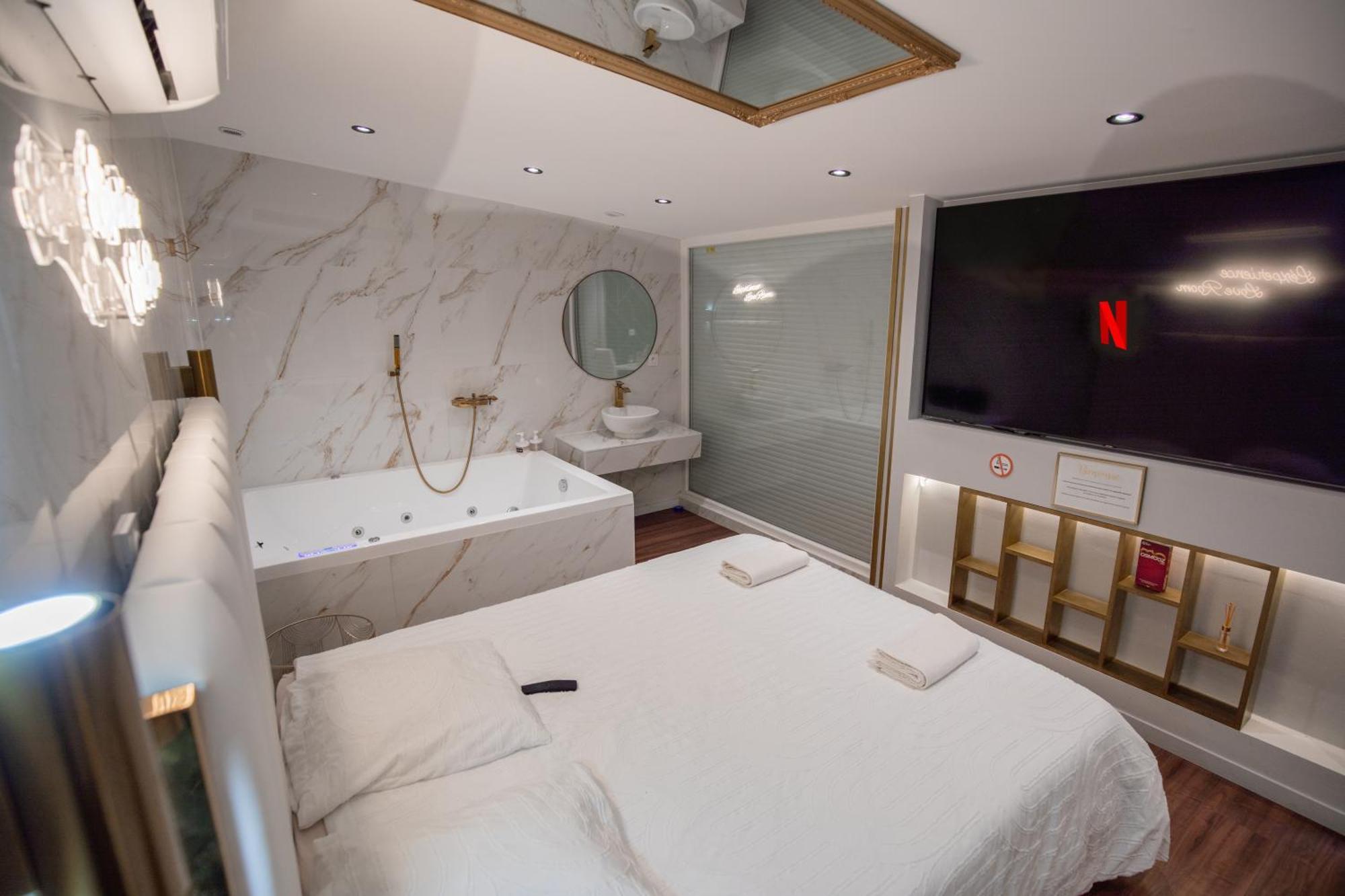 L'Experience Love Room Saint-Jean-Bonnefonds Luaran gambar
