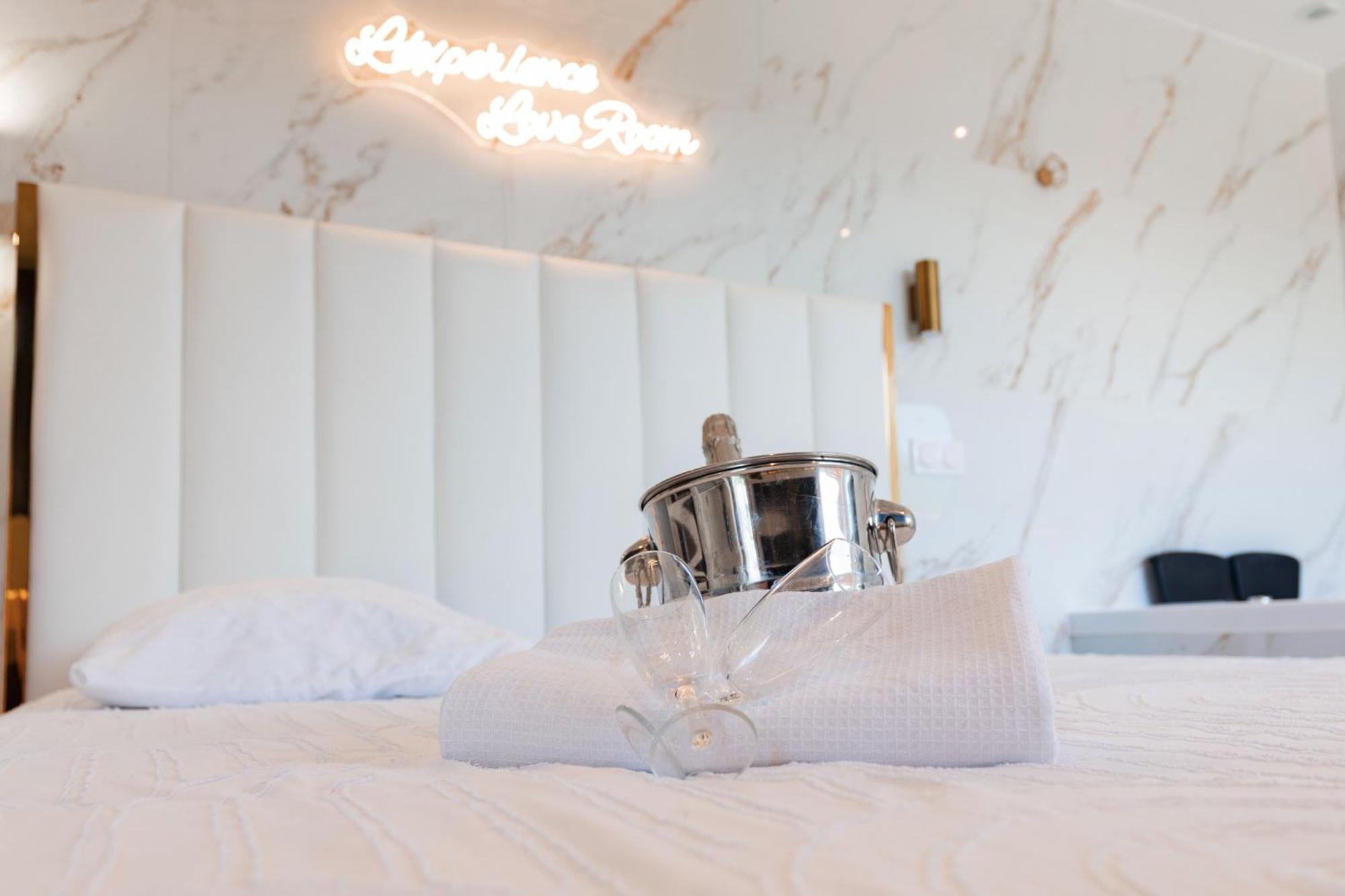 L'Experience Love Room Saint-Jean-Bonnefonds Luaran gambar